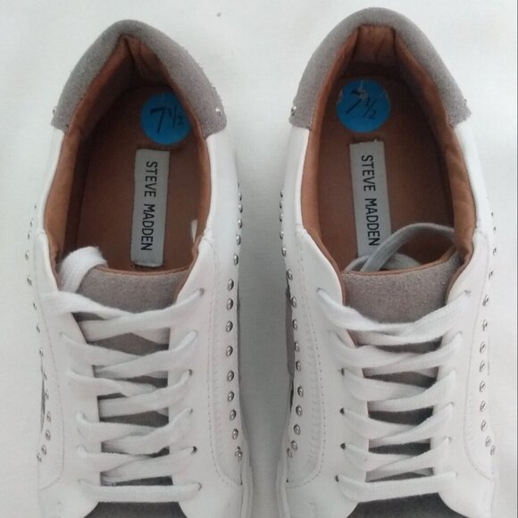 Steve Madden Annita snake/ stud sneakers EUC - Picture 2 of 5